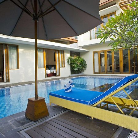 Villa Travis Seminyak Buitenkant foto
