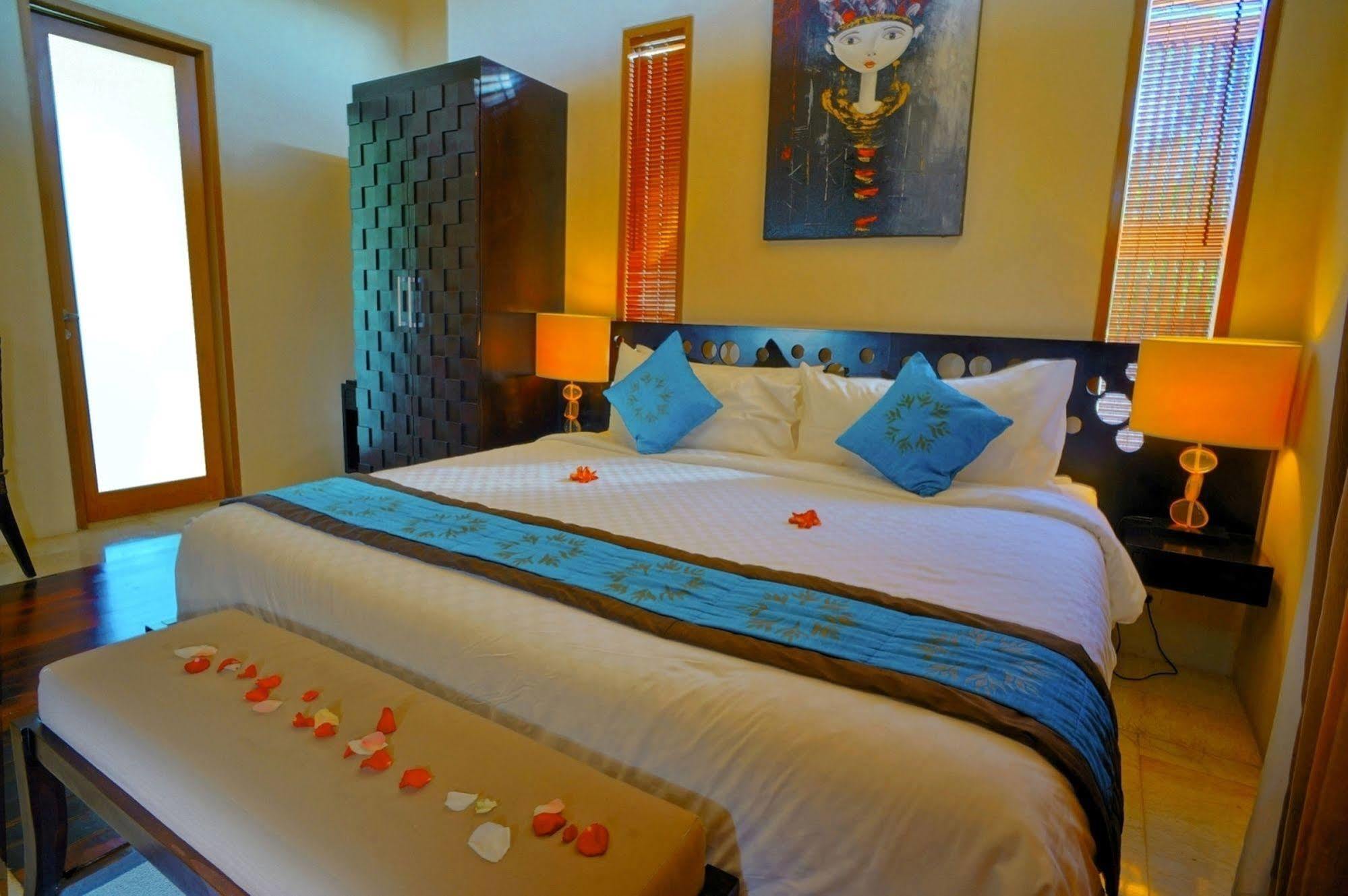 Villa Travis Seminyak Buitenkant foto