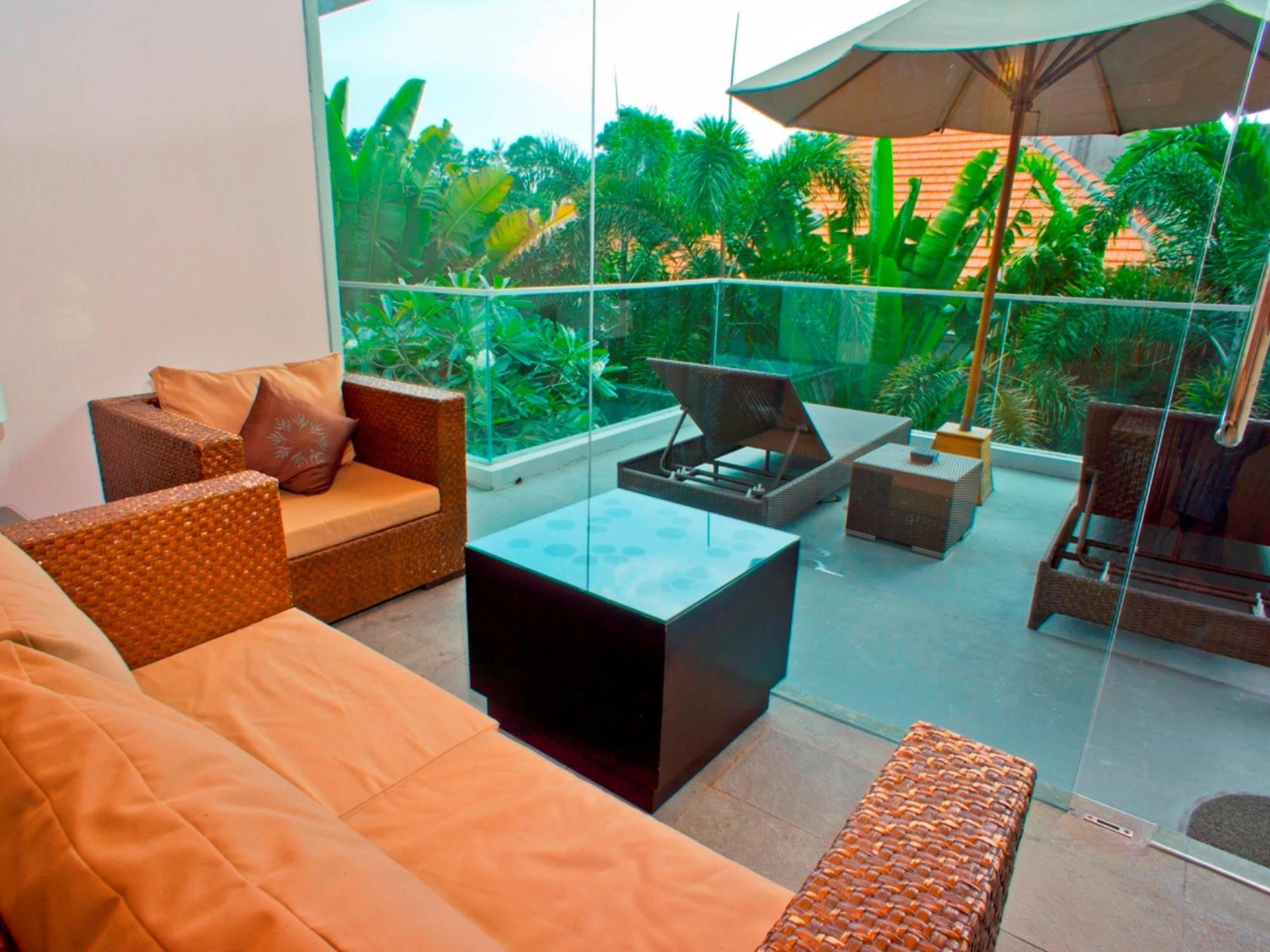 Villa Travis Seminyak Buitenkant foto