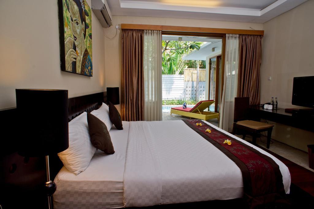 Villa Travis Seminyak Buitenkant foto