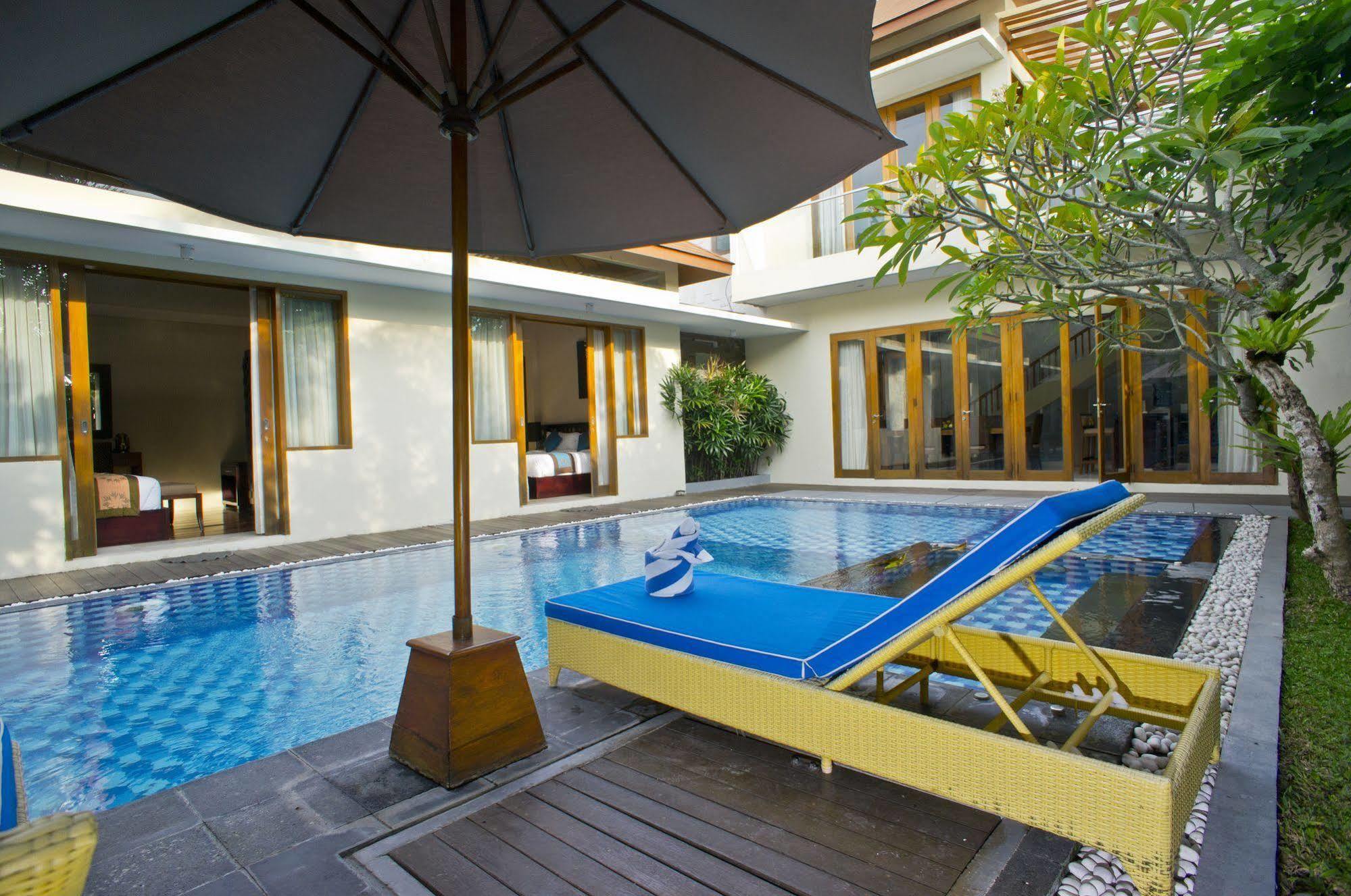 Villa Travis Seminyak Buitenkant foto